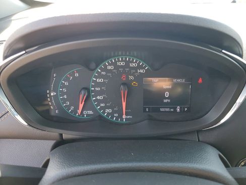 Used 2019 Chevrolet Trax LT w/ LT Convenience Package image 10