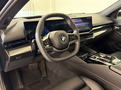 Used 2026 BMW 530i RWD image 4