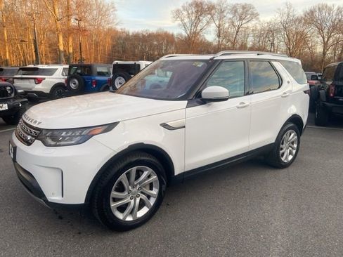 Used 2019 Land Rover Discovery HSE image 2
