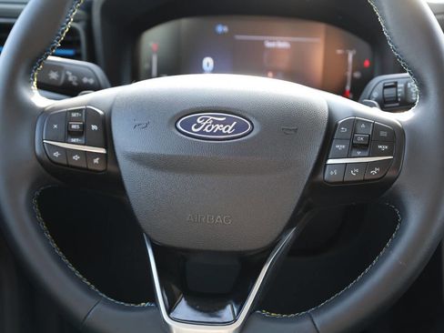 Used 2025 Ford Maverick Lobo image 18