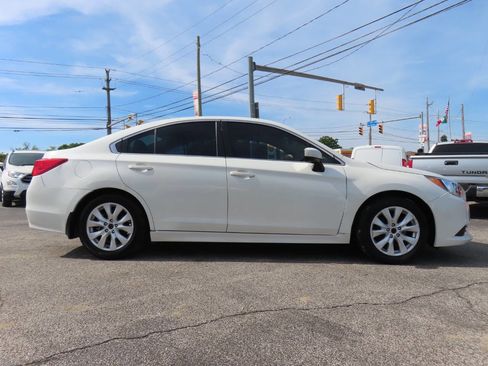 Used 2017 Subaru Legacy 2.5i Premium w/ Popular Package #1 AWD/4WD image 6