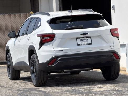 New 2026 Chevrolet Trax LT FWD image 5