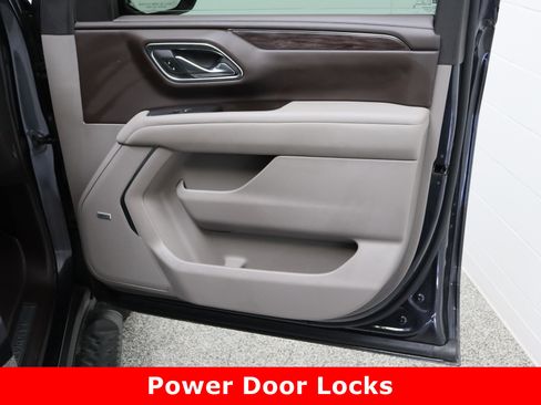 Used 2023 Chevrolet Tahoe Z71 w/ Luxury Package image 40