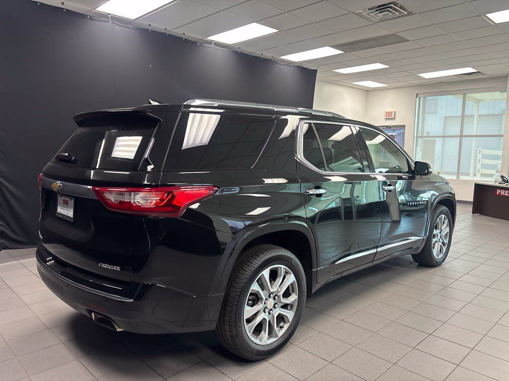 Used 2021 Chevrolet Traverse Premier AWD/4WD image 3