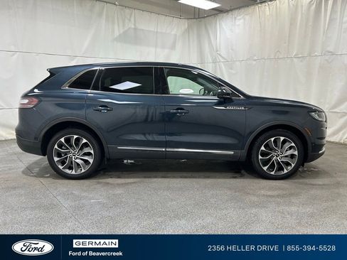 Used 2022 Lincoln Nautilus Reserve w/ Equipment Group 201A image 9