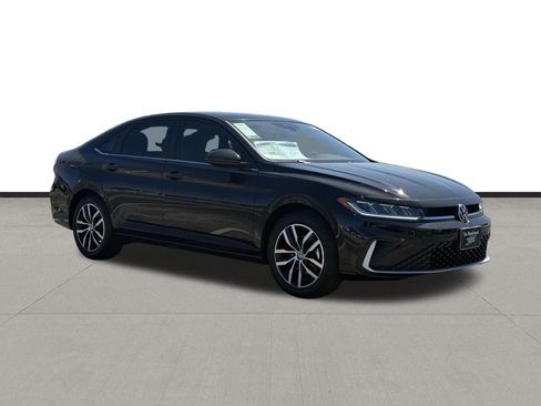 New 2026 Volkswagen Jetta SE image 3