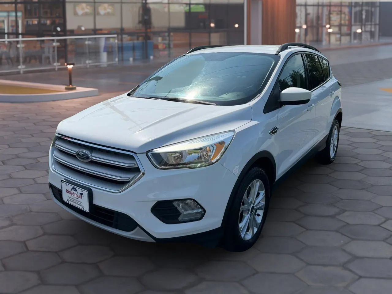 Used 2018 Ford Escape SE AWD/4WD image 6