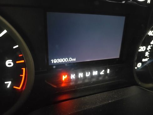 Used 2016 Ford F150 XLT w/ Equipment Group 302A Luxury AWD/4WD image 6