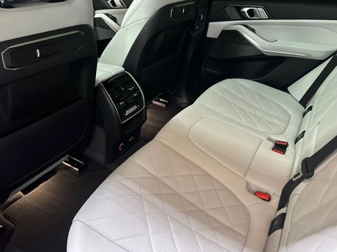 Used 2025 BMW X5 xDrive40i w/ Premium Package image 27