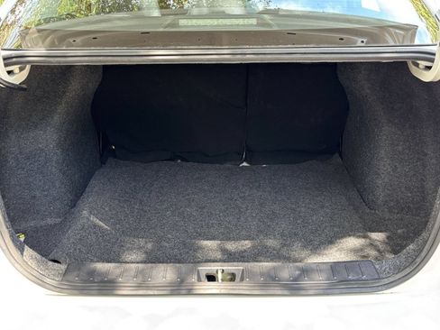 Used 2025 Nissan Versa SV FWD image 29
