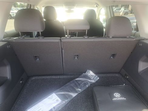 Used 2025 Volkswagen Tiguan S image 25
