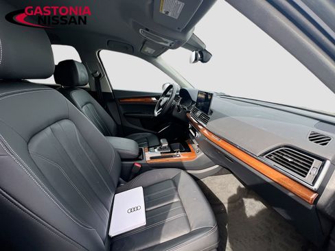 Used 2023 Audi Q5 2.0T Premium w/ Convenience Package image 37