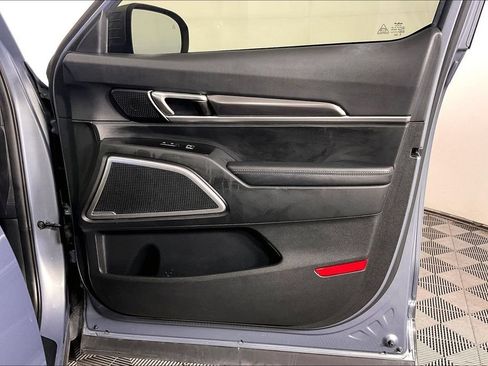 Used 2025 Kia Telluride S FWD image 22