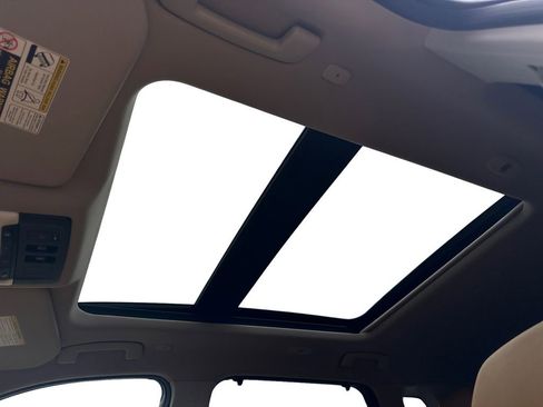 Used 2023 Nissan Rogue Platinum w/ Platinum Premium Package image 12