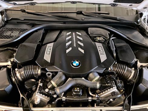 Used 2025 BMW M850i xDrive AWD/4WD image 28