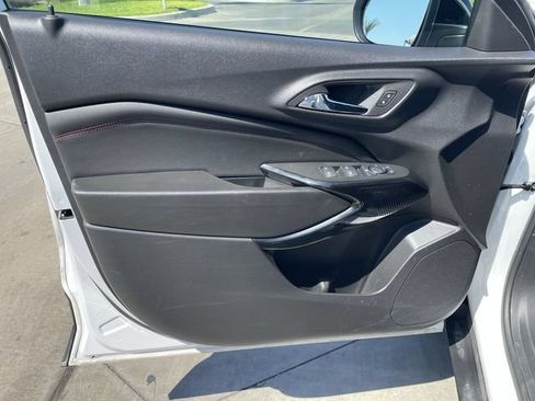 Used 2025 Chevrolet Trax RS w/ Driver Confidence Package FWD image 20