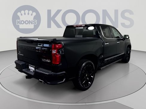 Used 2024 Chevrolet Silverado 1500 High Country w/ High Country Premium Package AWD/4WD image 7