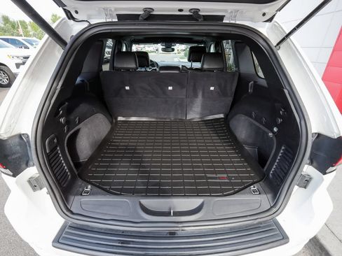 Used 2019 Jeep Grand Cherokee Altitude AWD/4WD image 30