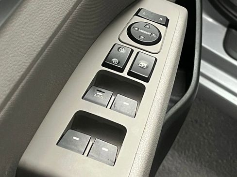 Used 2020 Hyundai Elantra Value Edition w/ Winter Weather Package FWD image 15