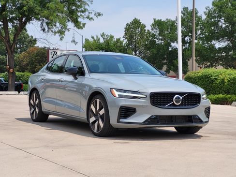 Used 2024 Volvo S60 T8 Plus w/ Climate Package AWD/4WD image 2