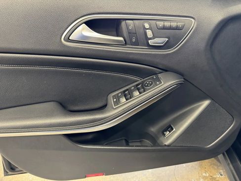 Used 2020 Mercedes-Benz GLA 250 image 10