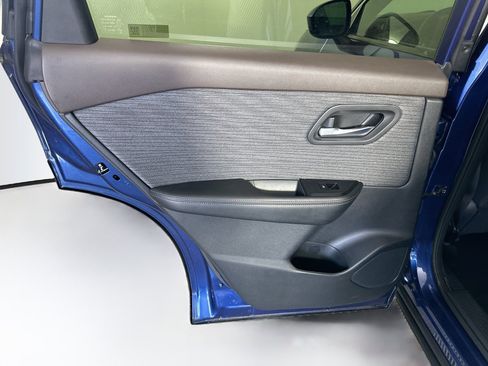 Used 2023 Nissan Rogue SV FWD image 26