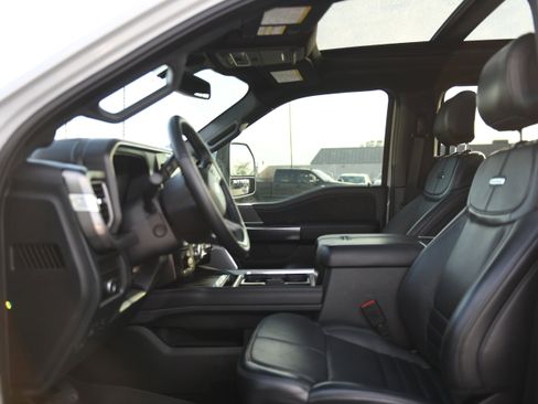 Used 2025 Ford F250 Platinum w/ Tremor Off-Road Package image 25