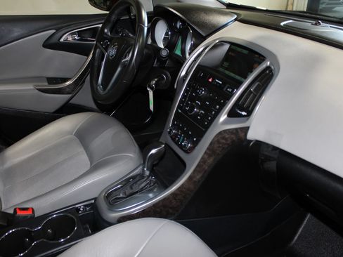 Used 2015 Buick Verano w/ Comfort Package FWD image 27