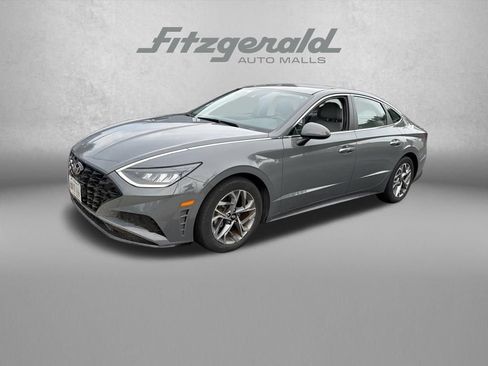 Used 2020 Hyundai Sonata SEL w/ Convenience Package FWD image 2
