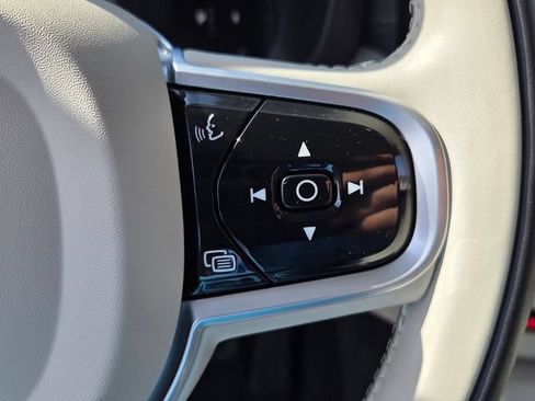 Used 2022 Volvo XC60 B5 Inscription w/ Advanced Package AWD/4WD image 31