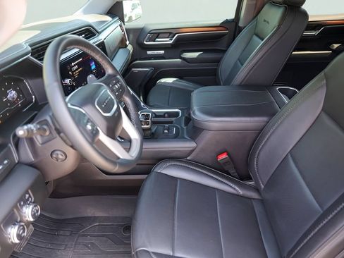 Used 2024 GMC Sierra 1500 Denali w/ Technology Package RWD image 12