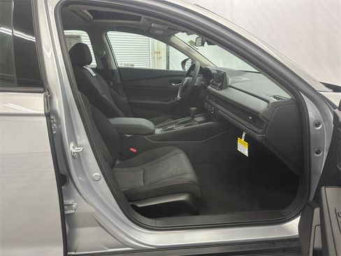 New 2025 Honda Accord SE image 15