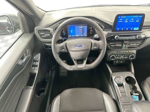 Used 2025 Ford Escape ST-Line image 10