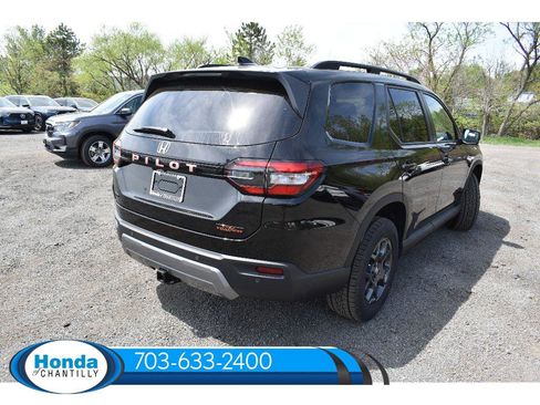 New 2026 Honda Pilot TrailSport image 7