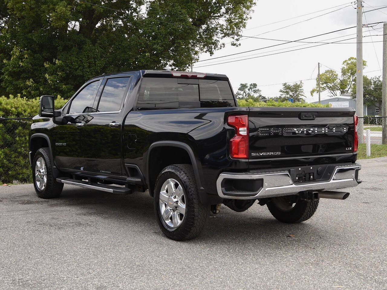 Used 2022 Chevrolet Silverado 2500 LTZ w/ LTZ Plus Package AWD/4WD image 8