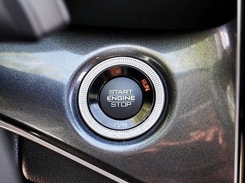 Certified 2023 Jeep Grand Cherokee Laredo RWD image 30