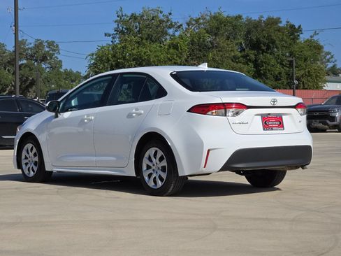 Certified 2025 Toyota Corolla LE FWD image 3