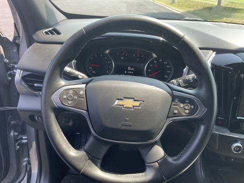 Used 2023 Chevrolet Traverse LT w/ Rear Camera Mirror Package AWD/4WD image 10