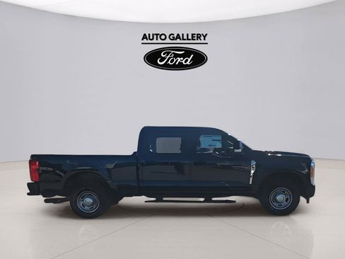 New 2026 Ford F250 XL w/ F-250 >10K GVWR Package RWD image 4