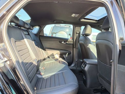 Used 2023 Kia Forte GT-Line w/ GT-Line Premium Package FWD image 15