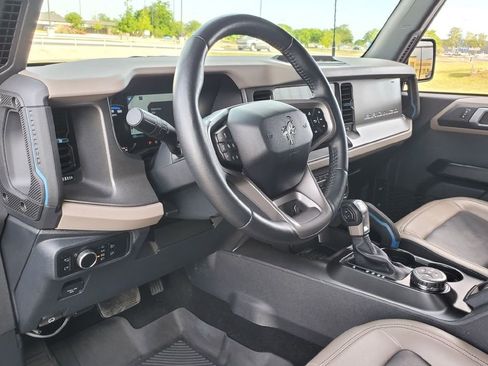 Used 2024 Ford Bronco Wildtrak AWD/4WD image 9