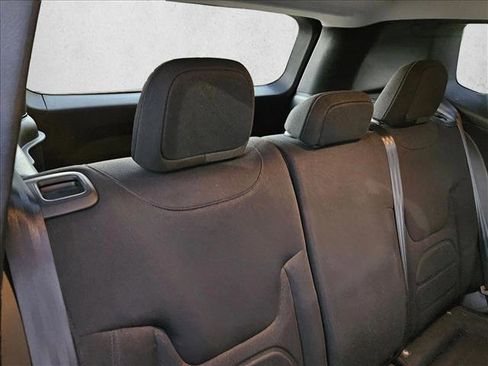 Used 2020 Jeep Renegade Latitude image 24