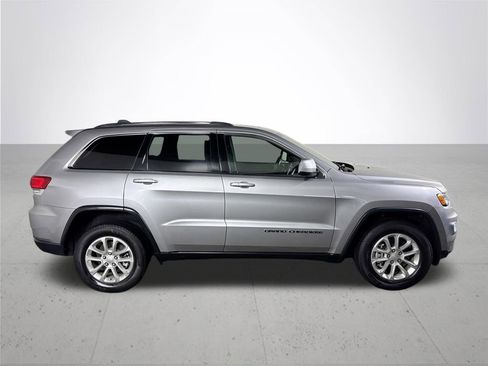 Used 2021 Jeep Grand Cherokee Laredo image 5