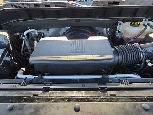 Used 2020 Chevrolet Silverado 1500 LT Trail Boss AWD/4WD image 17