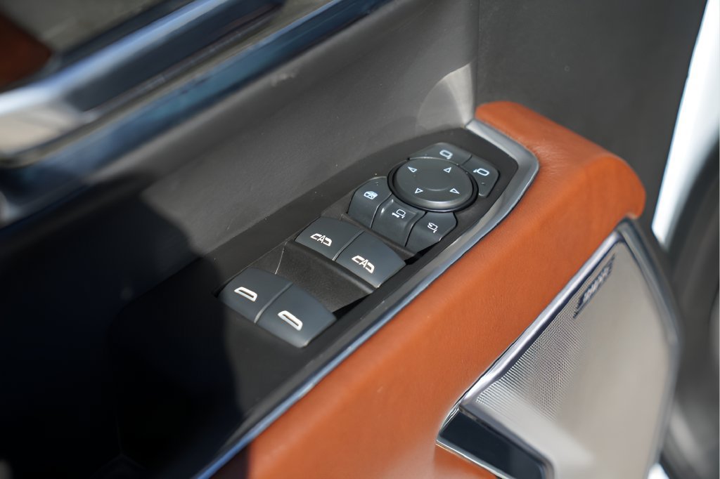 Used 2024 GMC Sierra 3500 Denali Ultimate AWD/4WD image 20