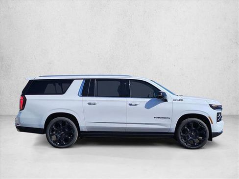 New 2026 Chevrolet Suburban High Country AWD/4WD image 5