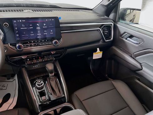 New 2026 GMC Canyon Elevation image 18