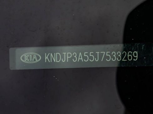 Used 2018 Kia Soul + FWD image 34