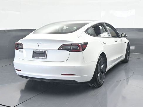 Used 2023 Tesla Model 3 Standard Range image 5
