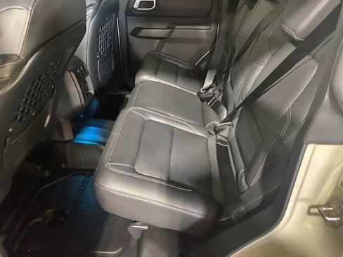 New 2025 Ford Bronco Badlands image 16